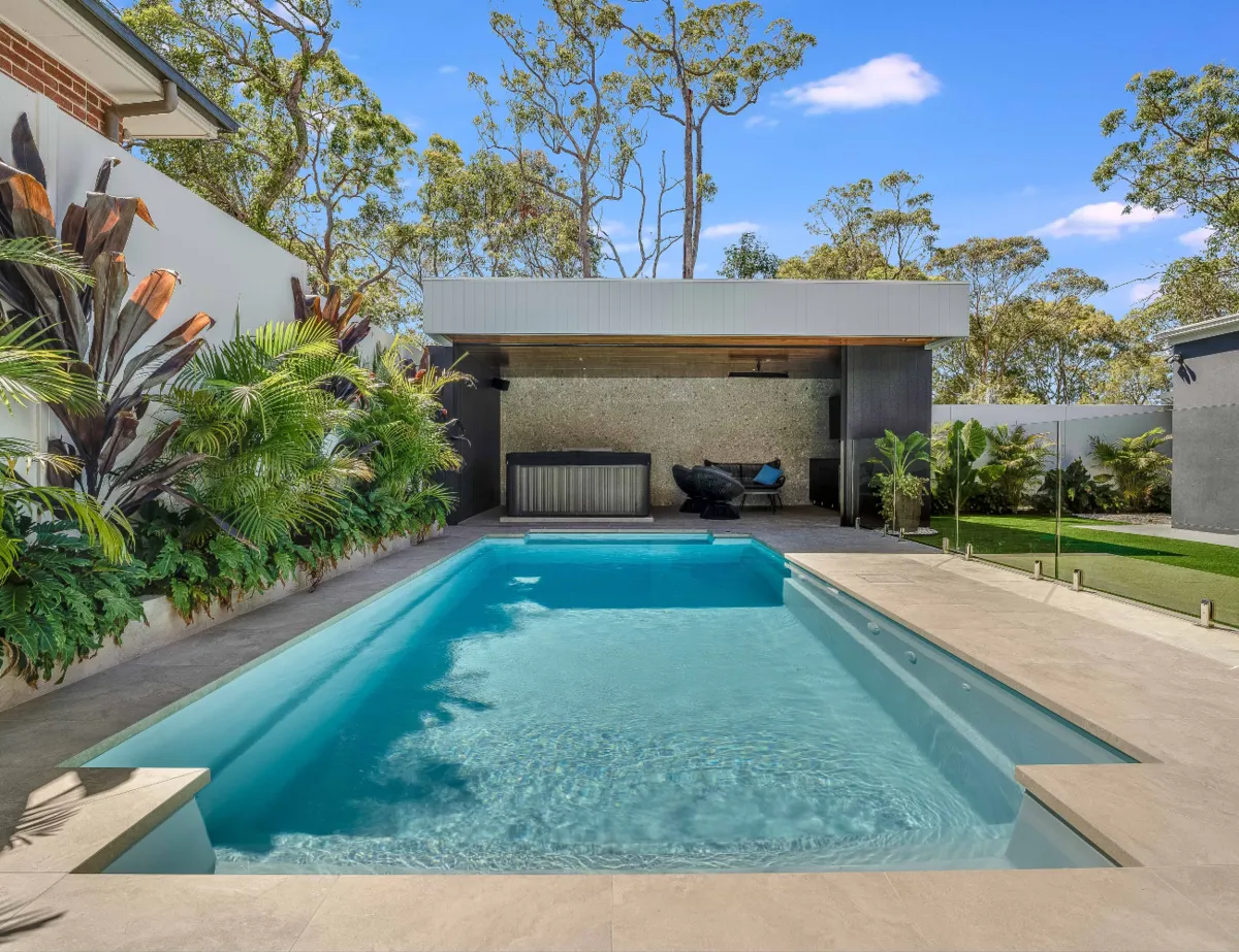 Classic fibreglass pool design