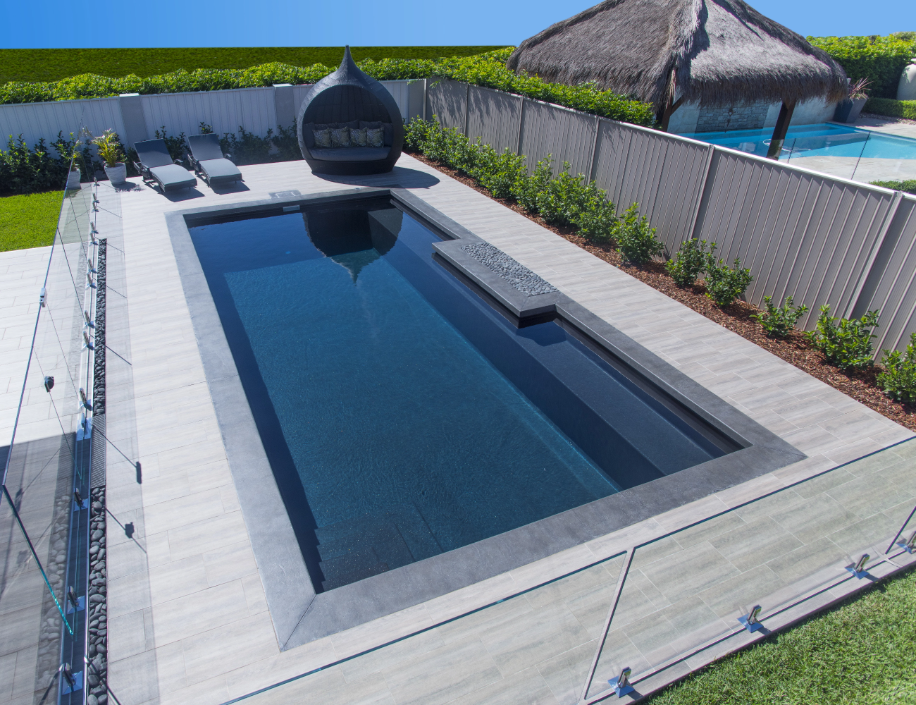 8.5m Serenity Pool - Metallic Karbon